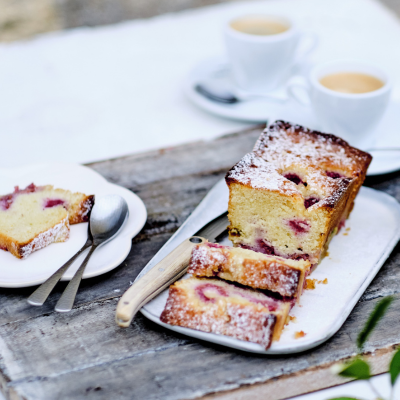Cake mit Himbeeren, Zitrone & Pistazie